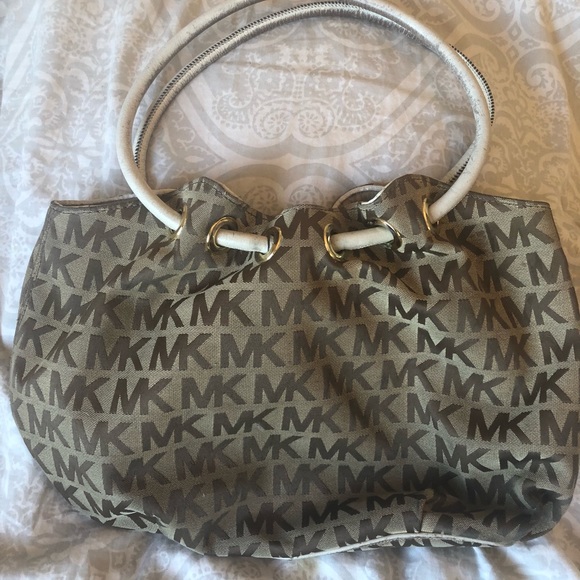 Michael Kors Purse - Picture 2 of 4